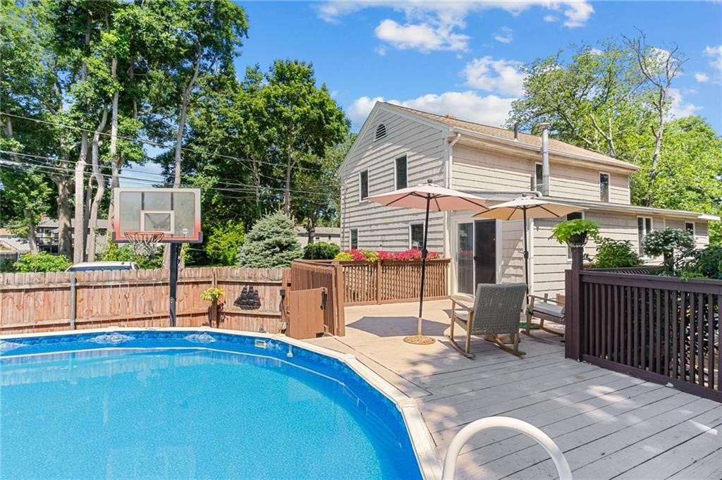 430 Beach Avenue Warwick, RI 02889 - Photo 6 of 44