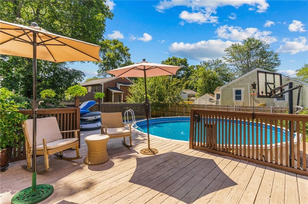 430 Beach Avenue Warwick, RI 02889 - Photo 7 of 44