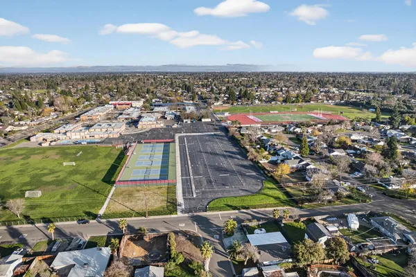 $729,000 | 3709 Brownson Street, Sacramento, CA 95821