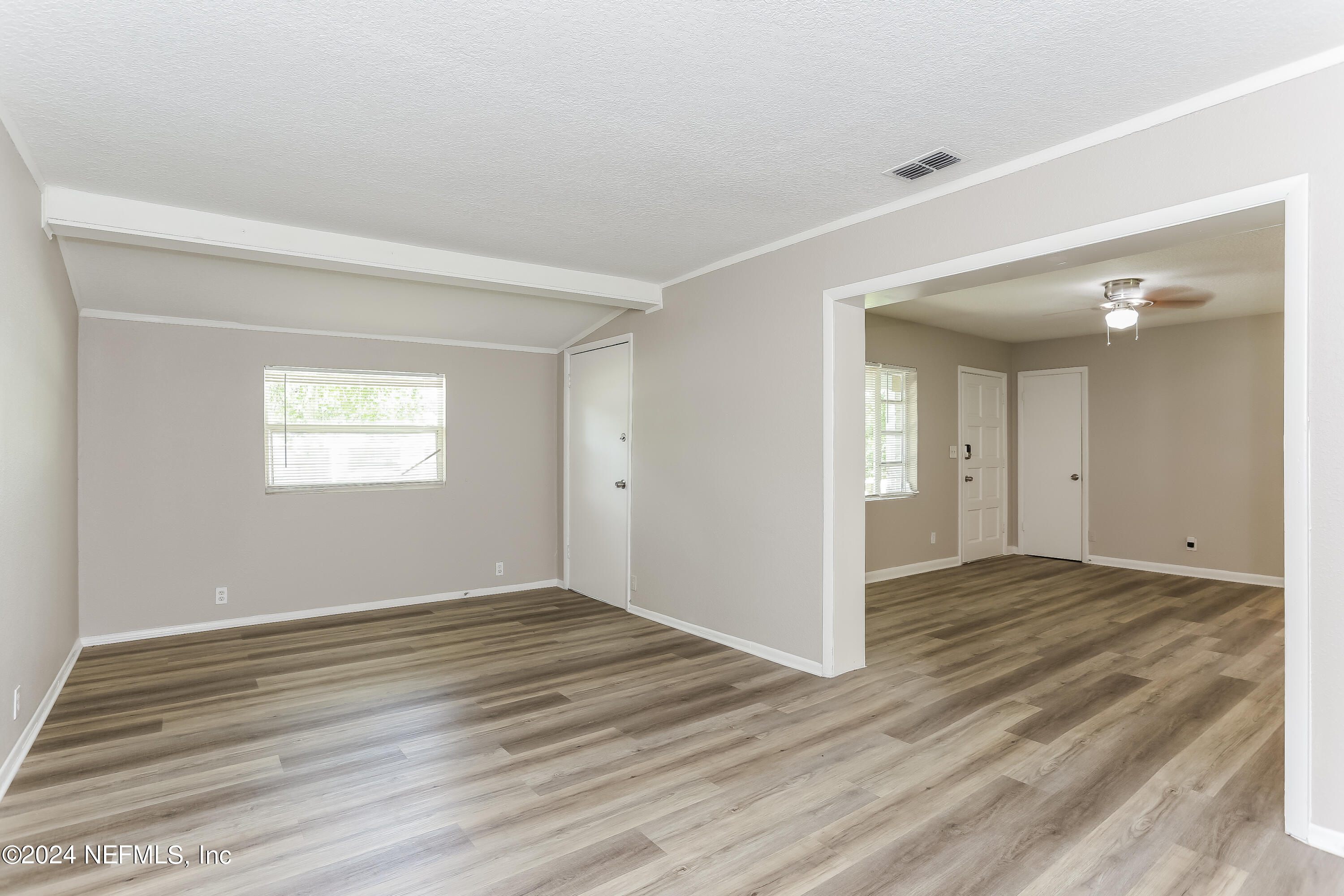 2232 Leon Road Jacksonville, FL 32246 - Photo 8 of 21 003-photo-living-room-13880511