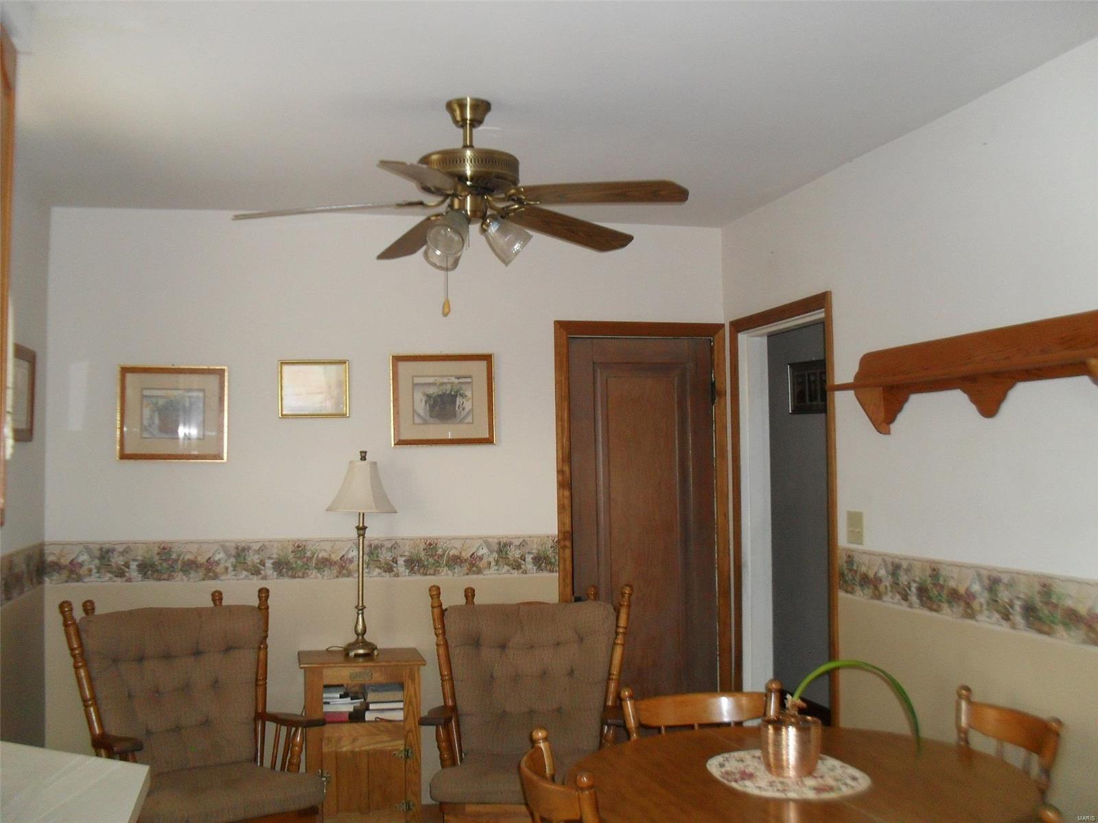 1332 Telegraph Road St. Louis, MO 63125 - Photo 4 of 14 Gallery Image 4