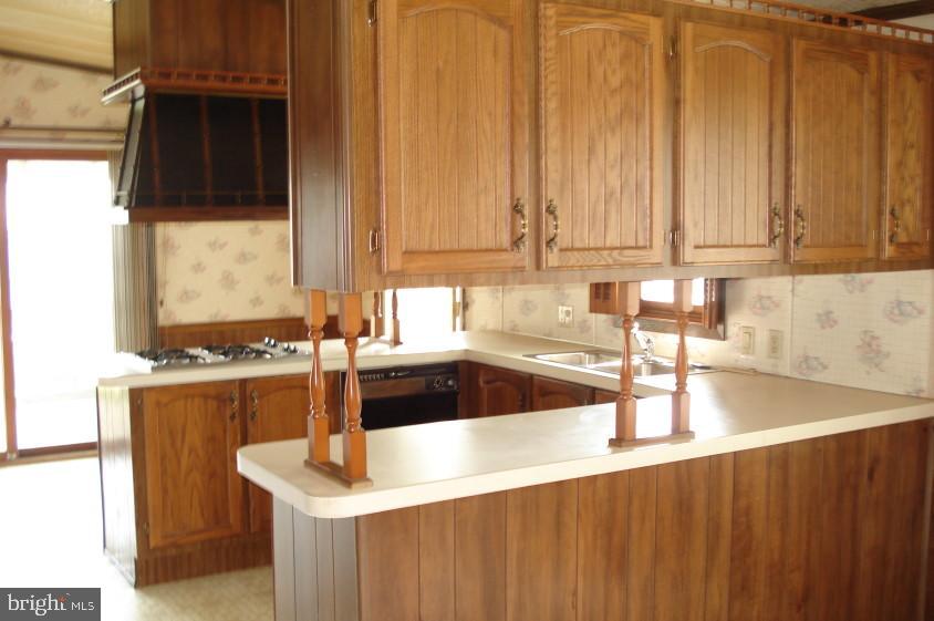 282 South Reading Road Ephrata, PA 17522 - Photo 4 of 16 Gallery Image 4