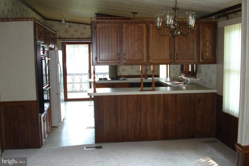 282 South Reading Road Ephrata, PA 17522 - Photo 8 of 16 Gallery Image 8