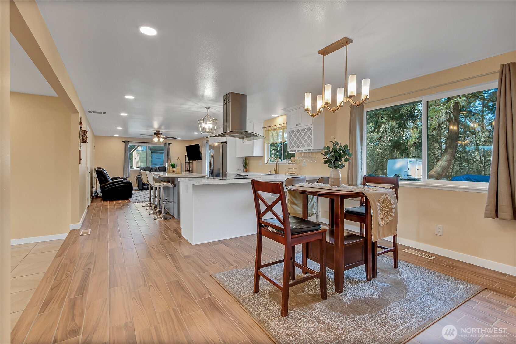 3205 192nd Street East Tacoma, WA 98446 - Photo 5 of 32