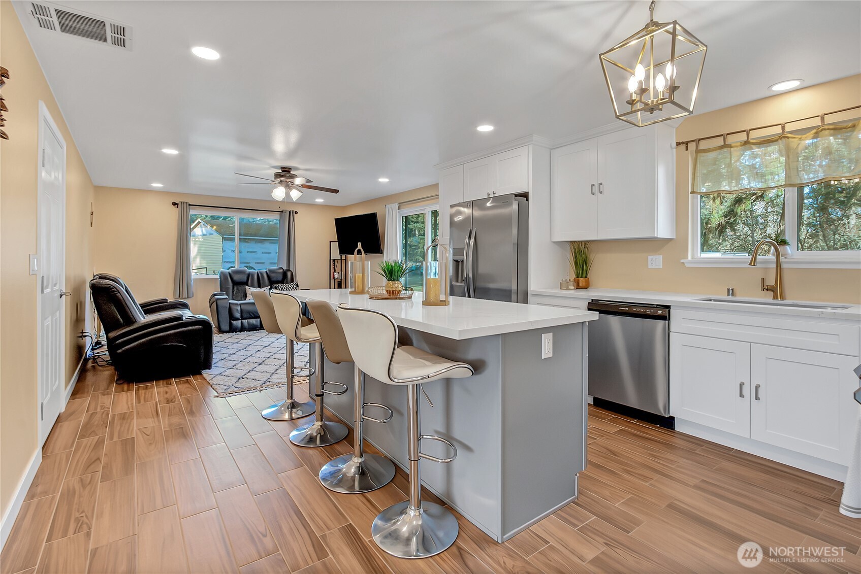 3205 192nd Street East Tacoma, WA 98446 - Photo 8 of 32