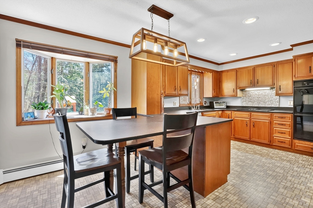 6 Blueberry Hill Road Wilbraham, MA 01095 - Photo 12 of 42 Gallery Image 12