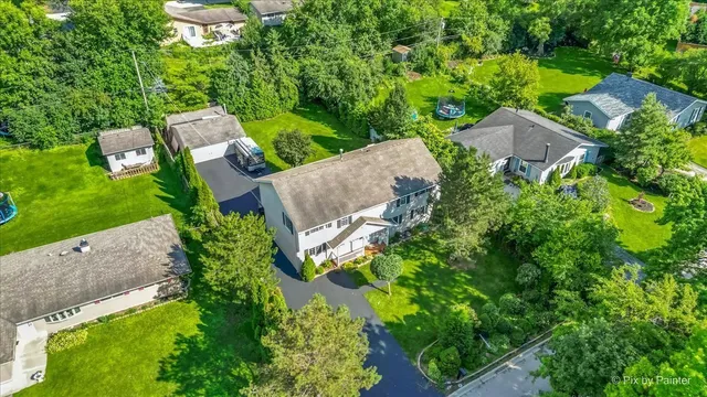 $425,000 | 2819 Sun Valley Drive, Cary, IL 60013