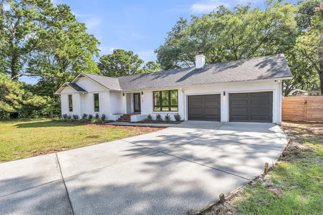 $1,300,000 | 970 Cottingham Drive, Mount Pleasant, SC 29464