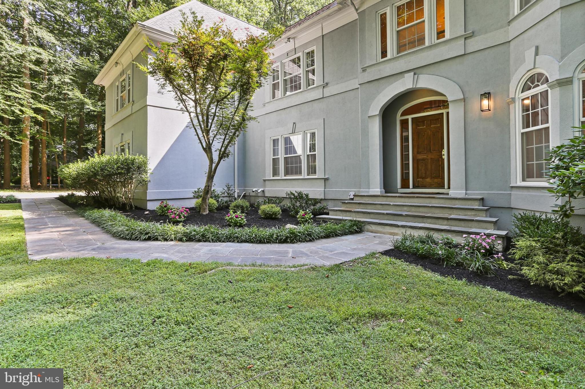 11843 Linden Chapel Road Clarksville, MD 21029 - Photo 103 of 128 a front view of a house with garden
