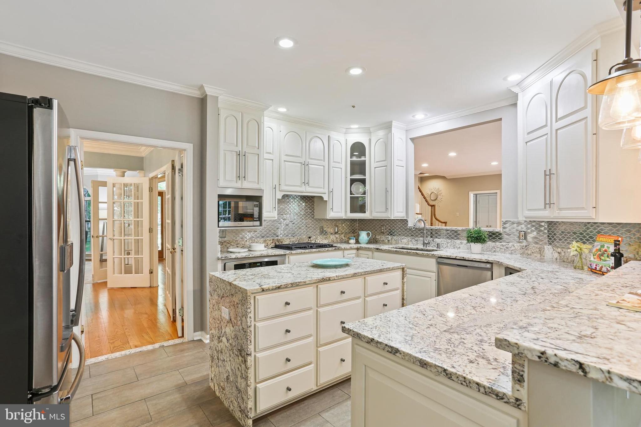 11843 Linden Chapel Road Clarksville, MD 21029 - Photo 26 of 115 Opens to the dining room