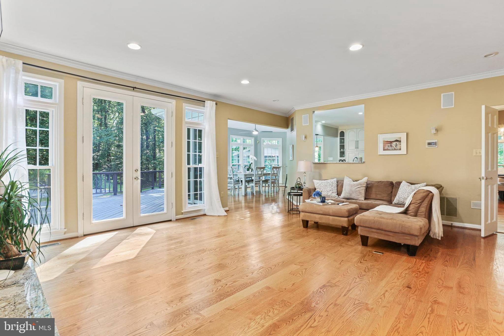 11843 Linden Chapel Road Clarksville, MD 21029 - Photo 36 of 128 a living room with furniture and a large window