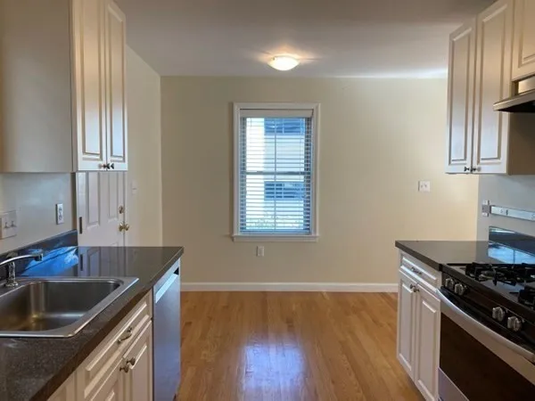 $2,700 | 75 Mystic Street, Unit 3, Arlington, MA 02474