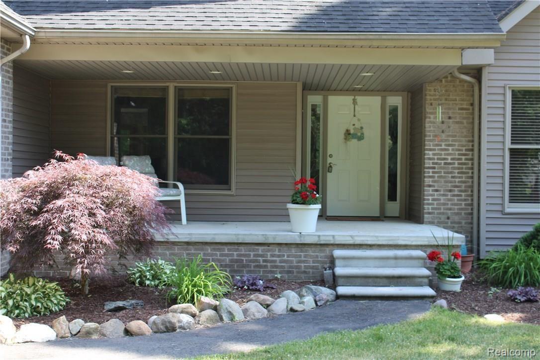 40127 Robbe Road Belleville, MI 48111 - Photo 6 of 44 Robbe House (5).JPG