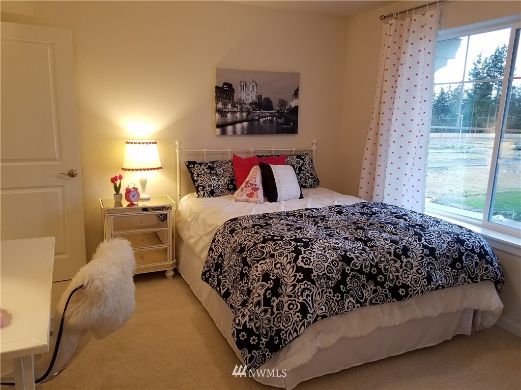 18615 45th Avenue Southeast Bothell, WA 98012 - Photo 11 of 24 Gallery Image 11