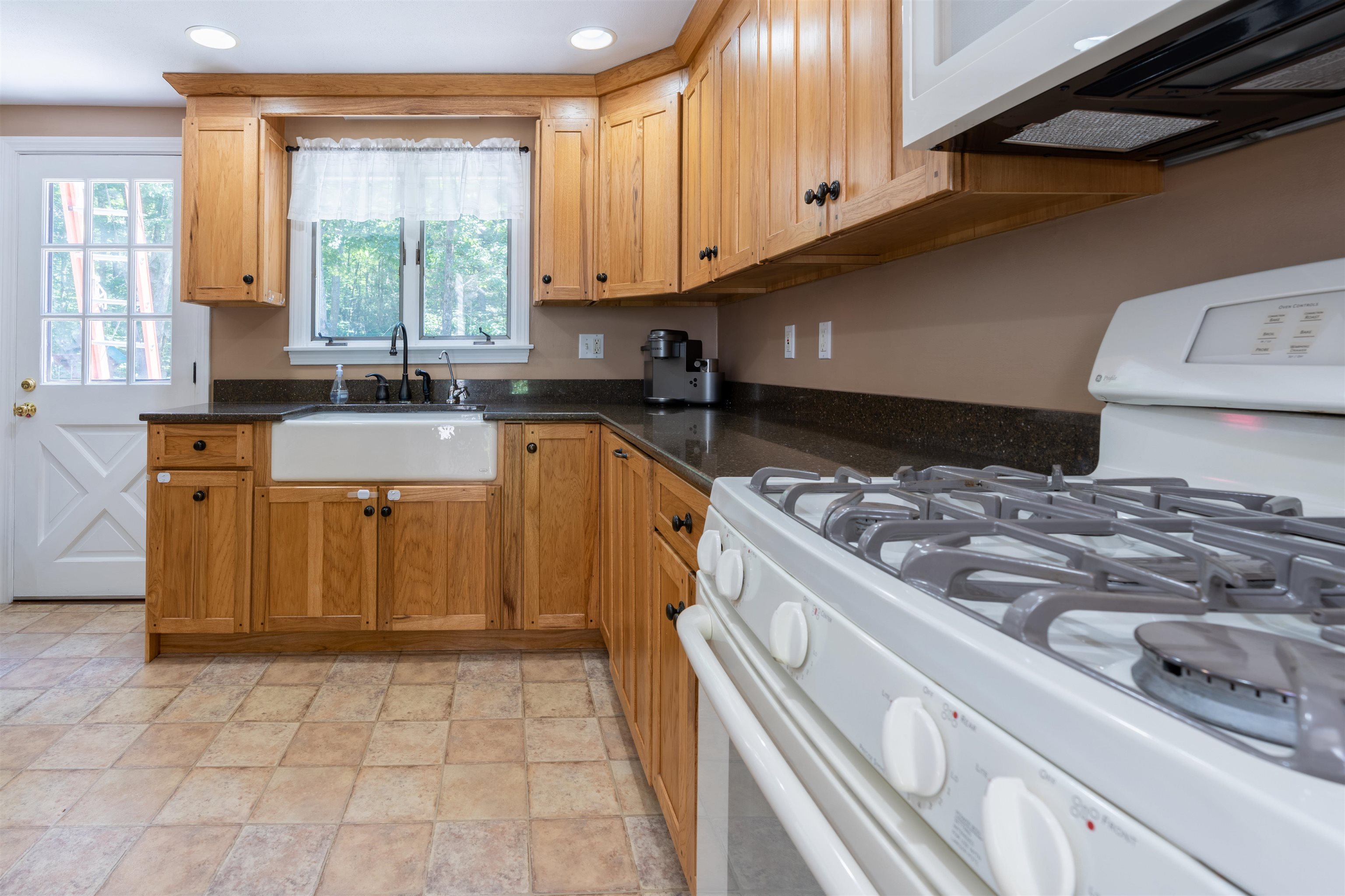 48 Drinkwater Road Exeter, NH 03833 - Photo 8 of 20 Gallery Image 8