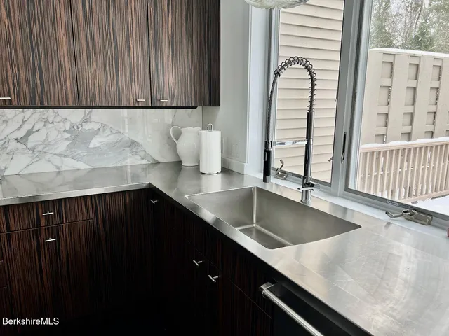 $624,900 | 15 Wexford Court, Unit 32, Lenox, MA 01240