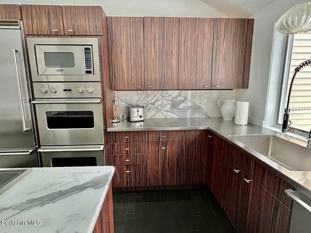 $624,900 | 15 Wexford Court, Unit 32, Lenox, MA 01240