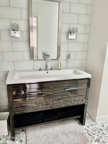 $624,900 | 15 Wexford Court, Unit 32, Lenox, MA 01240