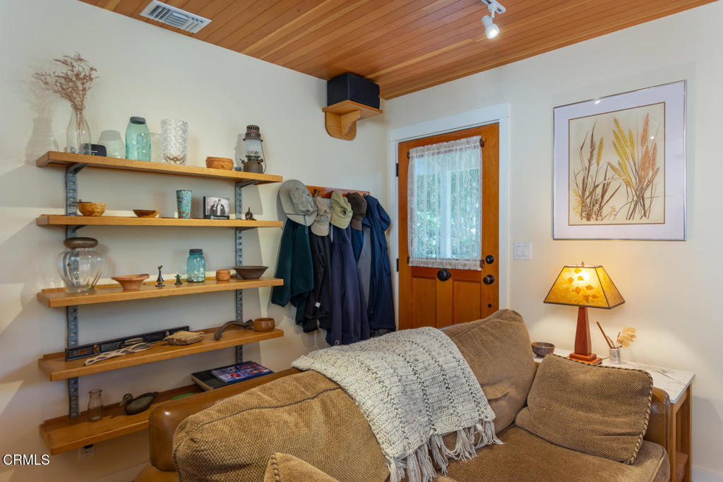 1205 Say Road Santa Paula, CA 93060 - Photo 4 of 30