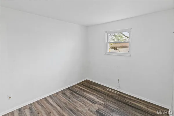 $255,000 | 308 Las Olas Drive, Belleville, IL 62221