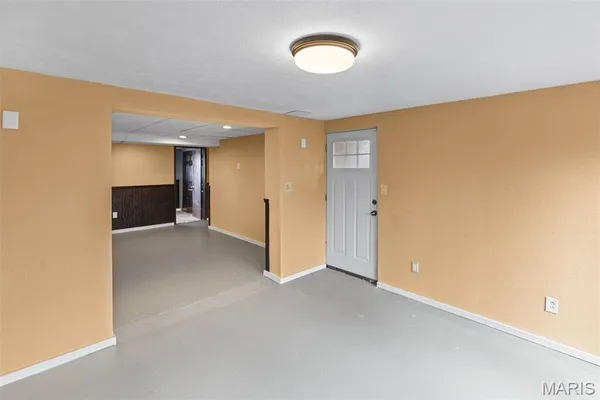 $255,000 | 308 Las Olas Drive, Belleville, IL 62221