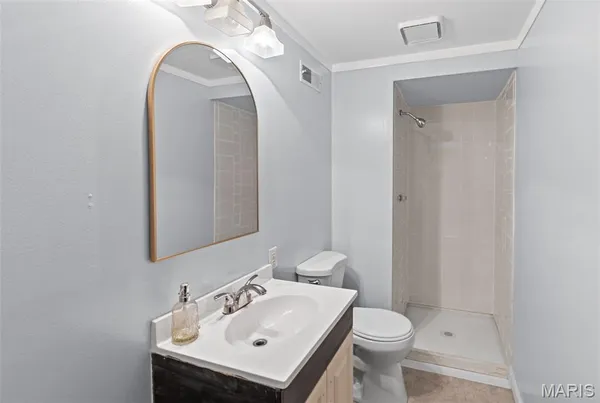 $255,000 | 308 Las Olas Drive, Belleville, IL 62221