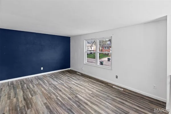 $255,000 | 308 Las Olas Drive, Belleville, IL 62221