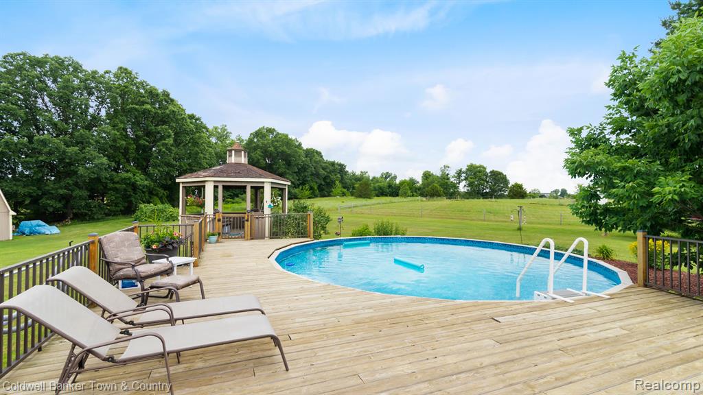 1313 Rush Lake Road Pinckney, MI 48169 - Photo 13 of 64