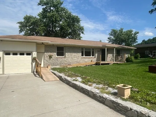 $240,000 | 2002 King Drive South, Fayetteville, TN 37334