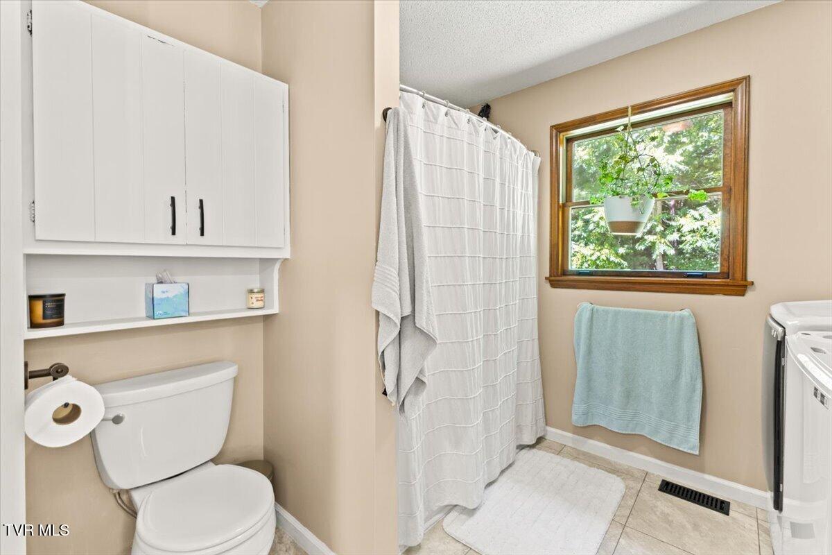 770 Copperhead Road Elizabethton, TN 37643 - Photo 42 of 66 38-128A2910
