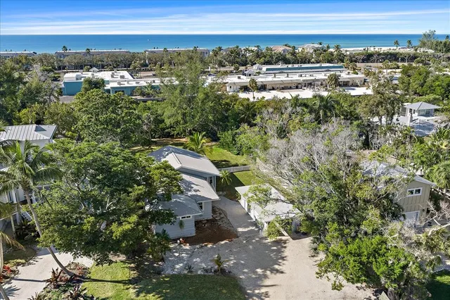 $1,190,000 | 6841 Longboat Drive South, Longboat Key, FL 34228