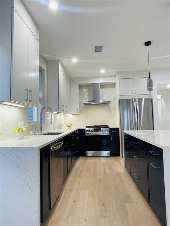 106 Webster Street, Unit 201 Boston, MA 02128 - Photo 5 of 33