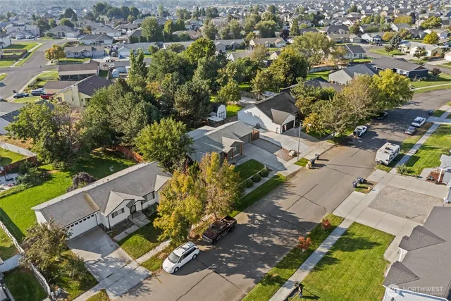 $369,900 | 4906 Kalahari Drive, Pasco, WA 99301