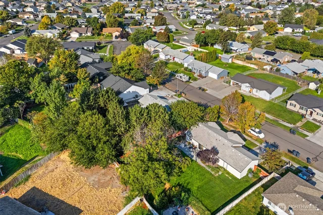 $369,900 | 4906 Kalahari Drive, Pasco, WA 99301