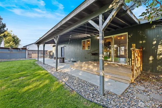 $369,900 | 4906 Kalahari Drive, Pasco, WA 99301