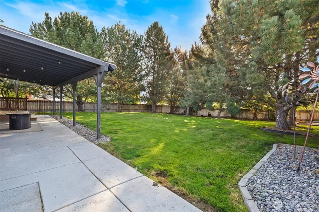 $369,900 | 4906 Kalahari Drive, Pasco, WA 99301