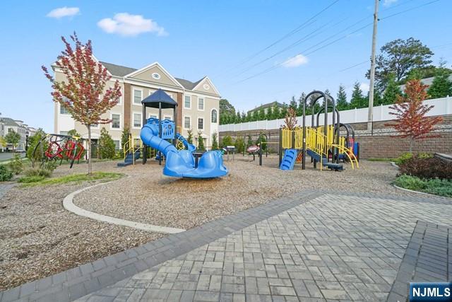 54 Arnold Drive Wood-Ridge, NJ 07075 - Photo 29 of 40