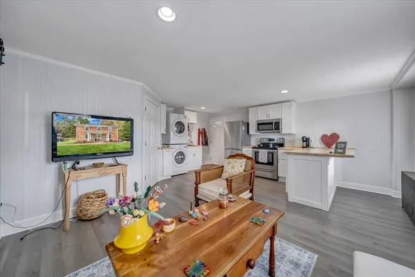 $899,500 | 1800 Depot Street Northeast, Christiansburg, VA 24073