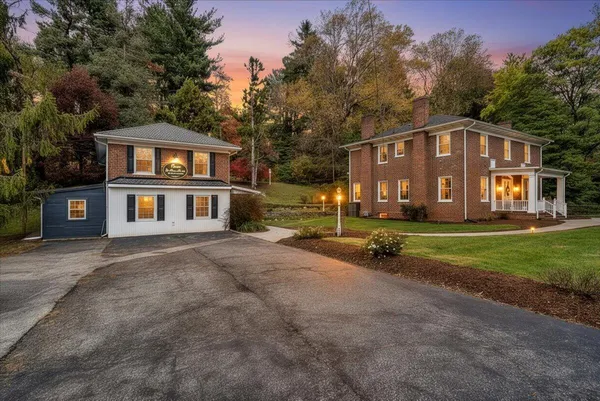 $899,500 | 1800 Depot Street Northeast, Christiansburg, VA 24073