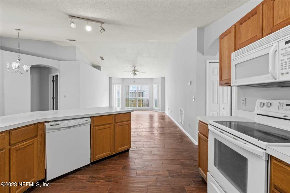 4658 Ridge Walk Lane Jacksonville, FL 32257 - Photo 6 of 16 06-Kitchen