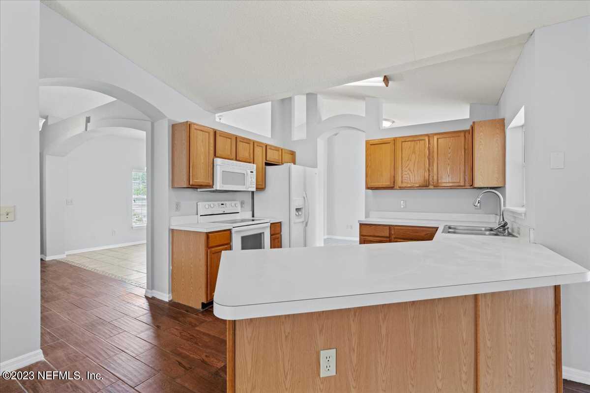 4658 Ridge Walk Lane Jacksonville, FL 32257 - Photo 7 of 16 07-Kitchen