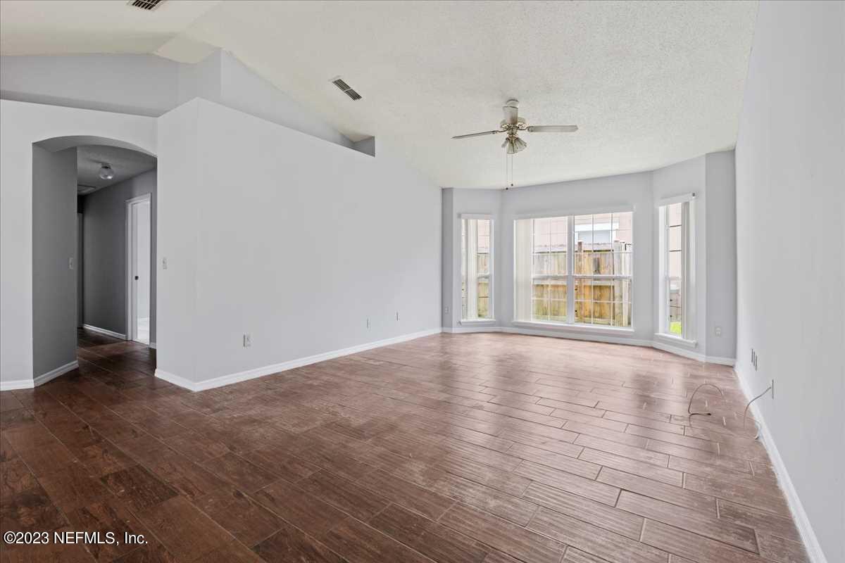 4658 Ridge Walk Lane Jacksonville, FL 32257 - Photo 9 of 16 09-Family Room