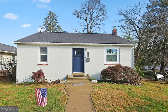 $425,000 | 945 First Avenue, Media, PA 19063