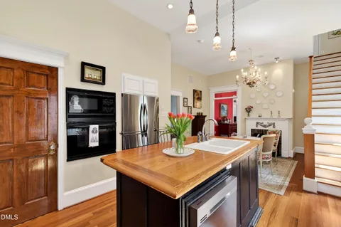$1,295,000 | 225 Elm Street, Raleigh, NC 27601