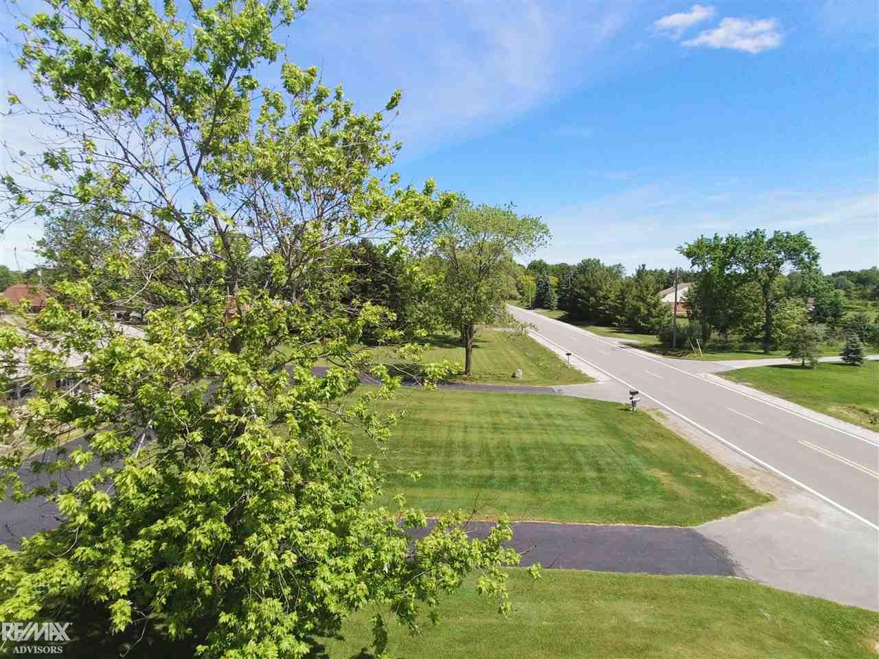 56205 Omo Road Macomb, MI 48042 - Photo 60 of 60 50014305-59.JPG