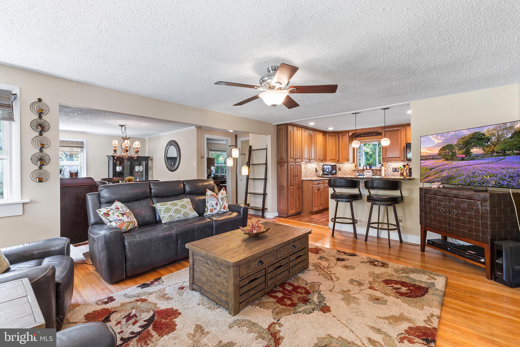 526 Pinney Road Huntingdon Valley, PA 19006 - Photo 6 of 49 Gallery Image 6