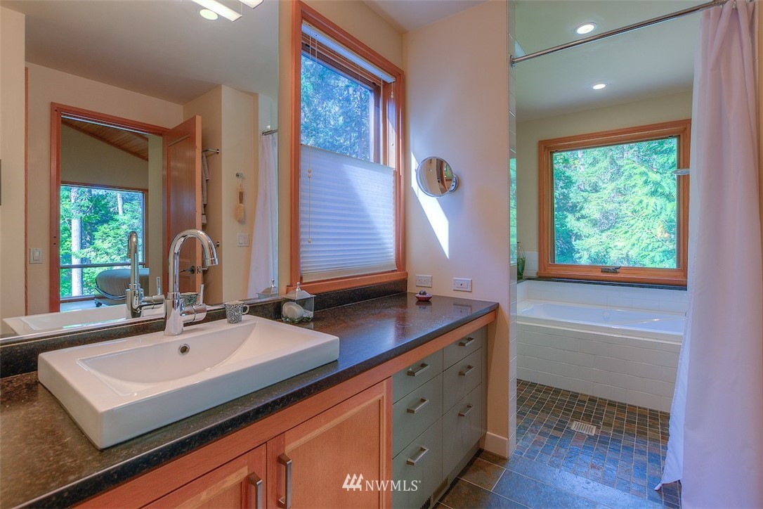 531 Old Farm Road Orcas Island, WA 98280 - Photo 24 of 40 Gallery Image 24