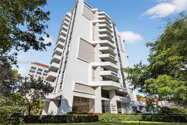 $520,000 | 911 East Ponce De Leon Boulevard, Unit 1504, Coral Gables, FL 33134