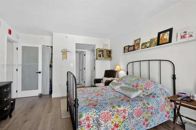 $520,000 | 911 East Ponce De Leon Boulevard, Unit 1504, Coral Gables, FL 33134