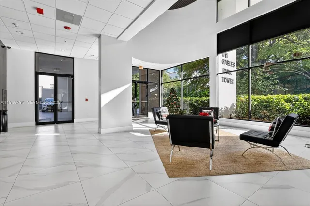 $520,000 | 911 East Ponce De Leon Boulevard, Unit 1504, Coral Gables, FL 33134